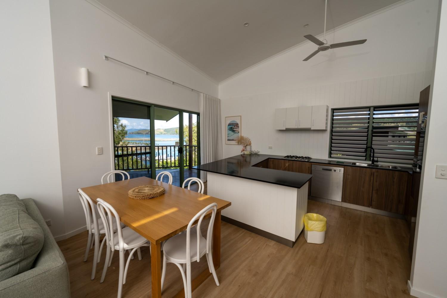 Casuarina Cove Apartments ハミルトン・アイランド エクステリア 写真