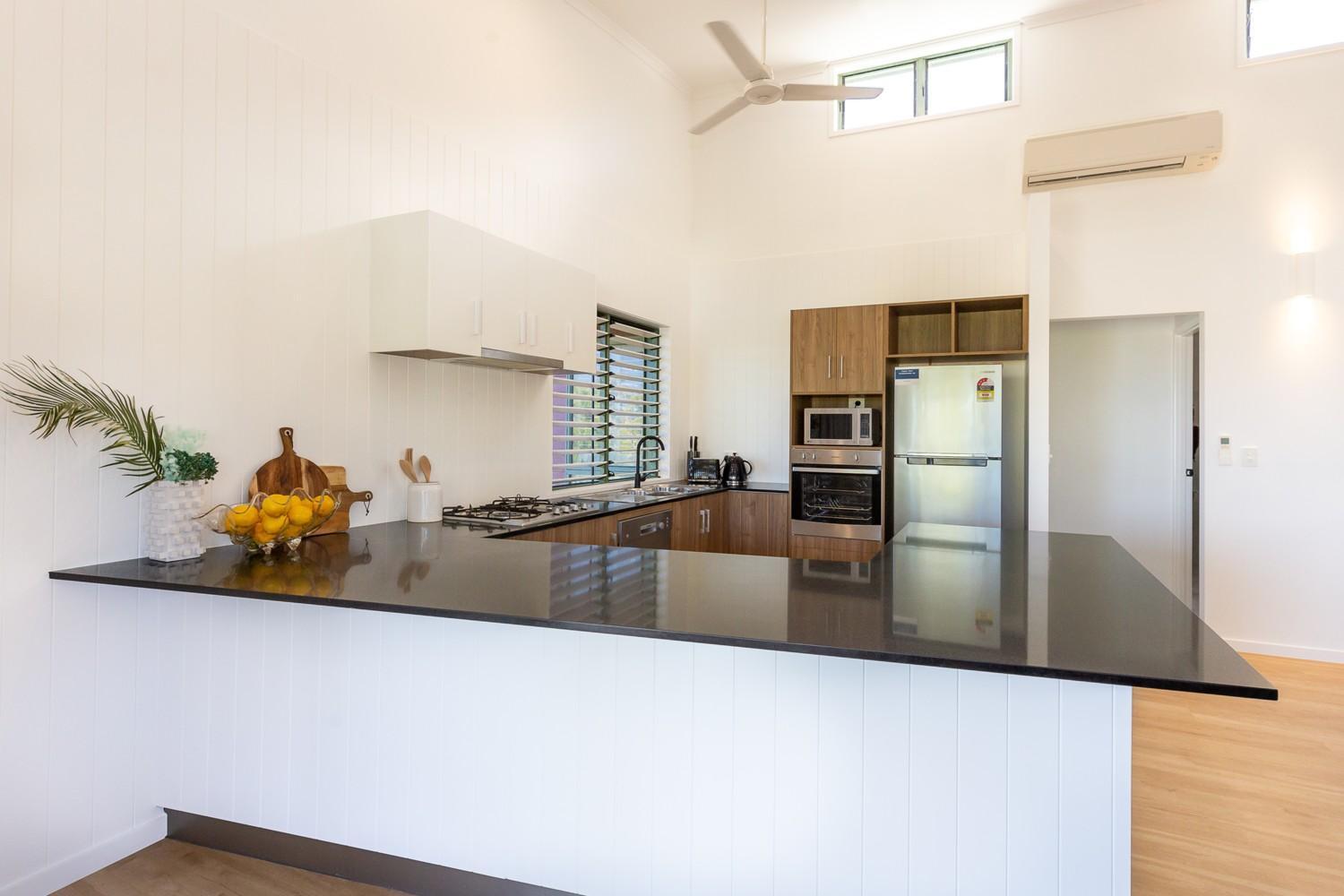 Casuarina Cove Apartments ハミルトン・アイランド エクステリア 写真