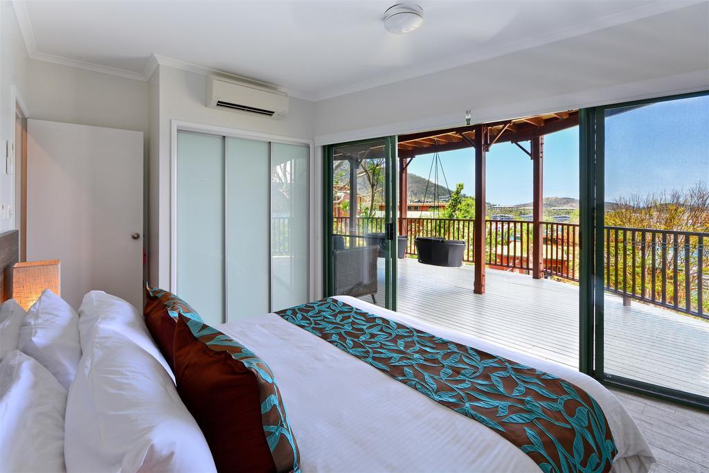 Casuarina Cove Apartments ハミルトン・アイランド エクステリア 写真